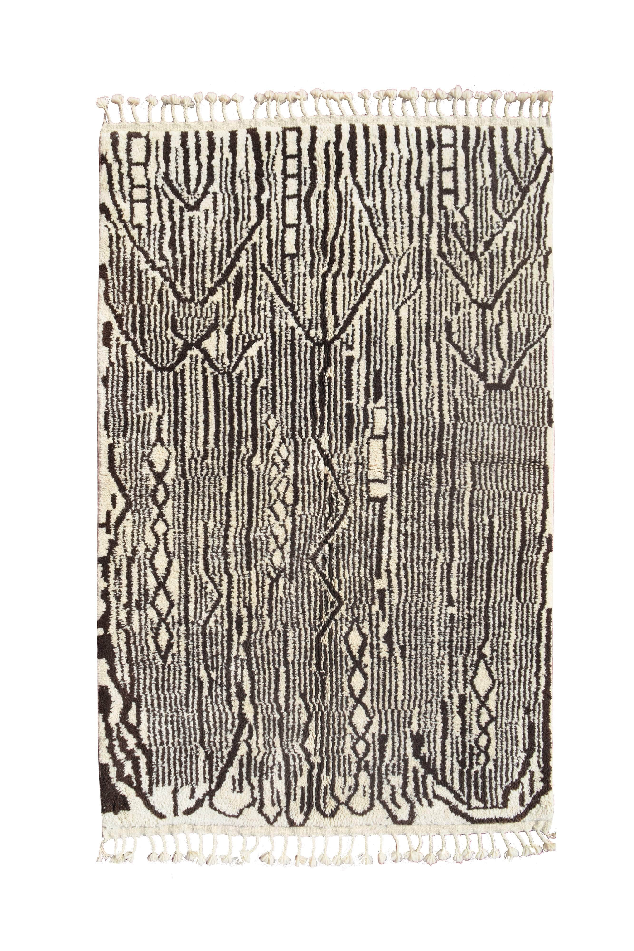 Illuminate Collective handmade Moroccan Rug Chasing - 5' x 7'3 1.52 x 2.20m