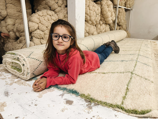 The Elegance Underfoot: Moroccan Rugs in Modern Interior Design