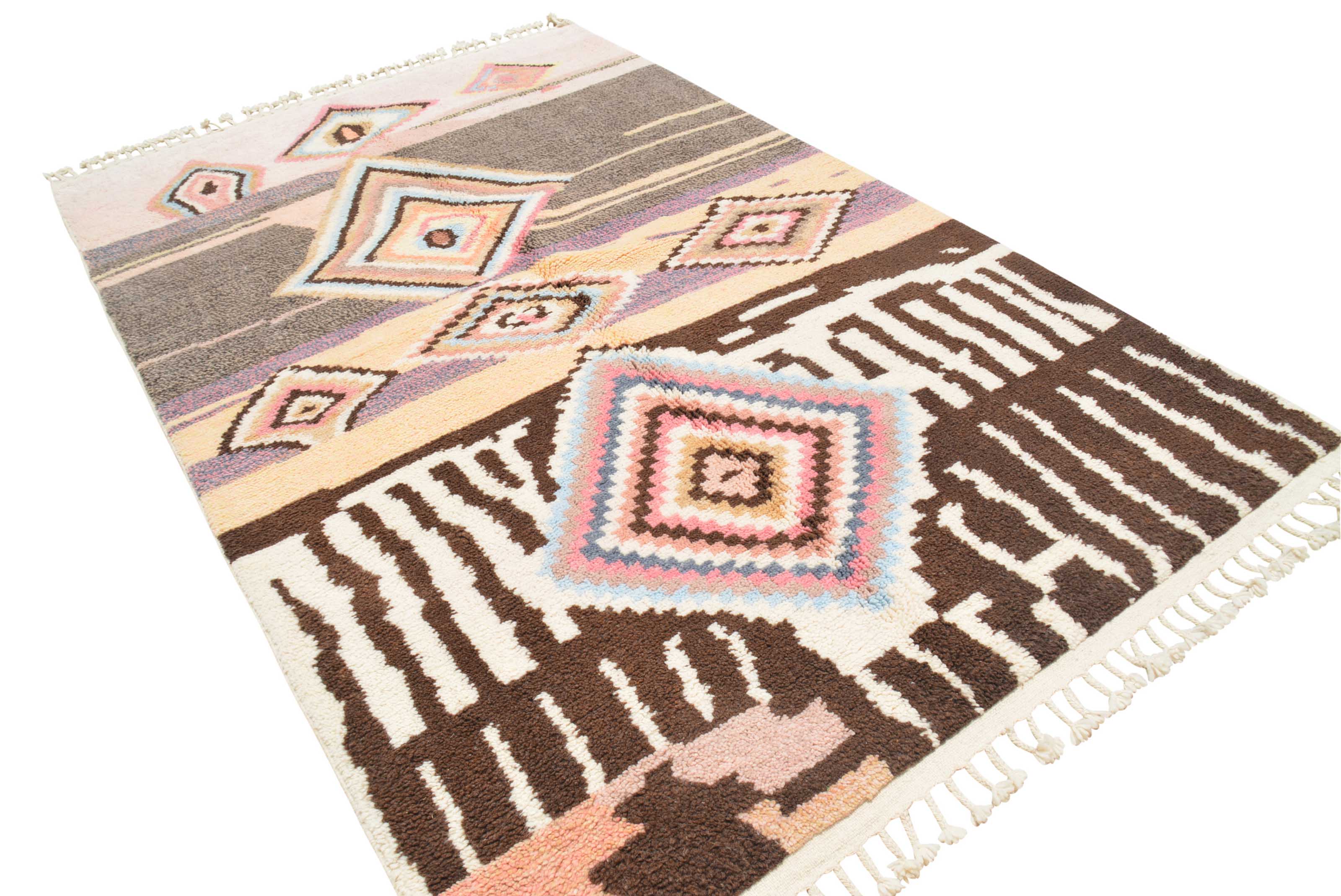 Classic Soft Designer Rug - Soft Color Traditional Design | Illuminate Collective