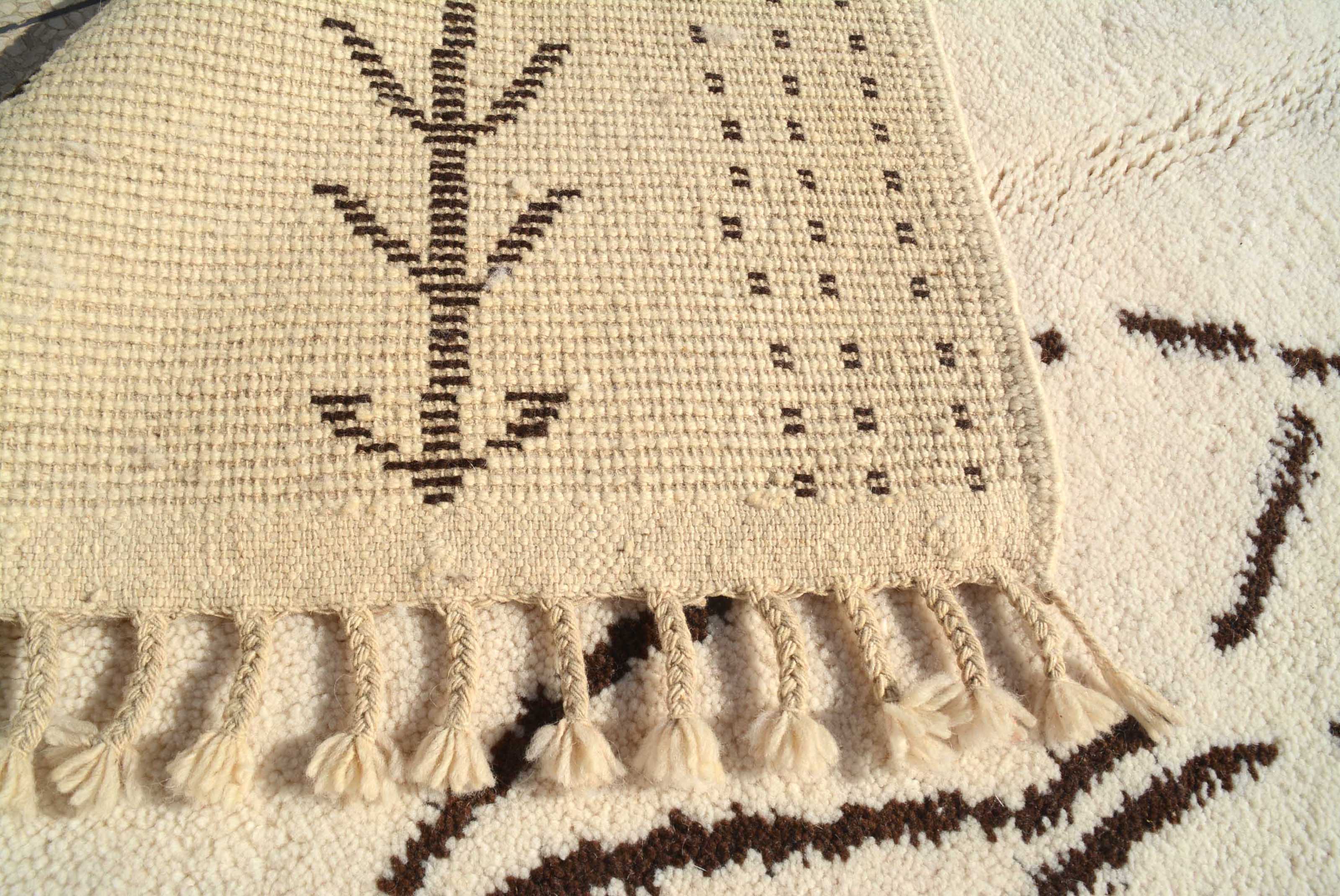 DreamWeave - Elegant Net Dots Rug | Illuminate Collective