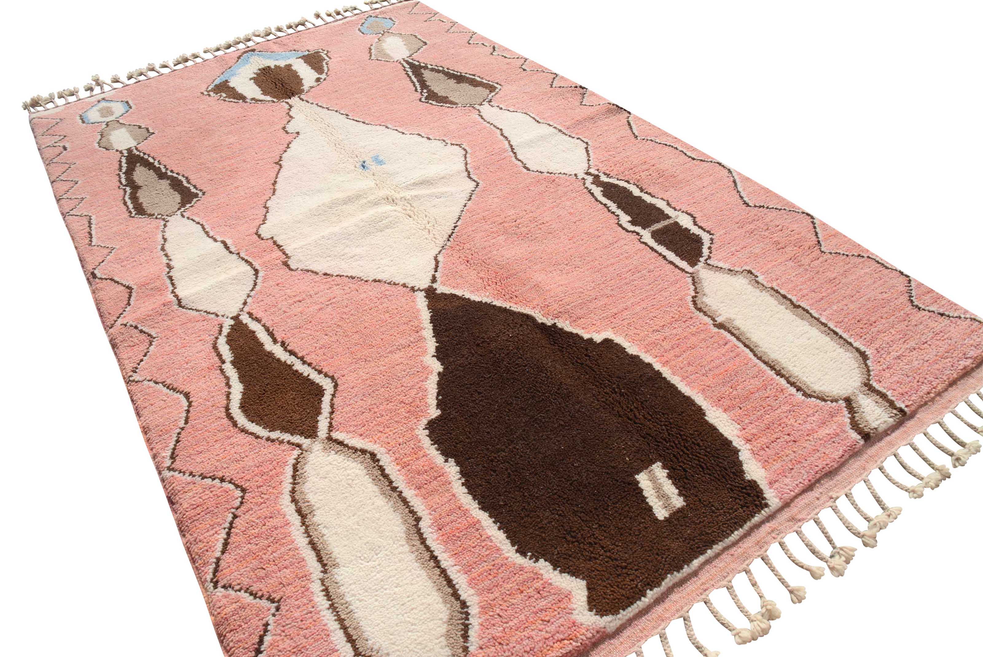 GemBliss - Elegant Pink Diamond Rug for Chic Decor | Illuminate Collective