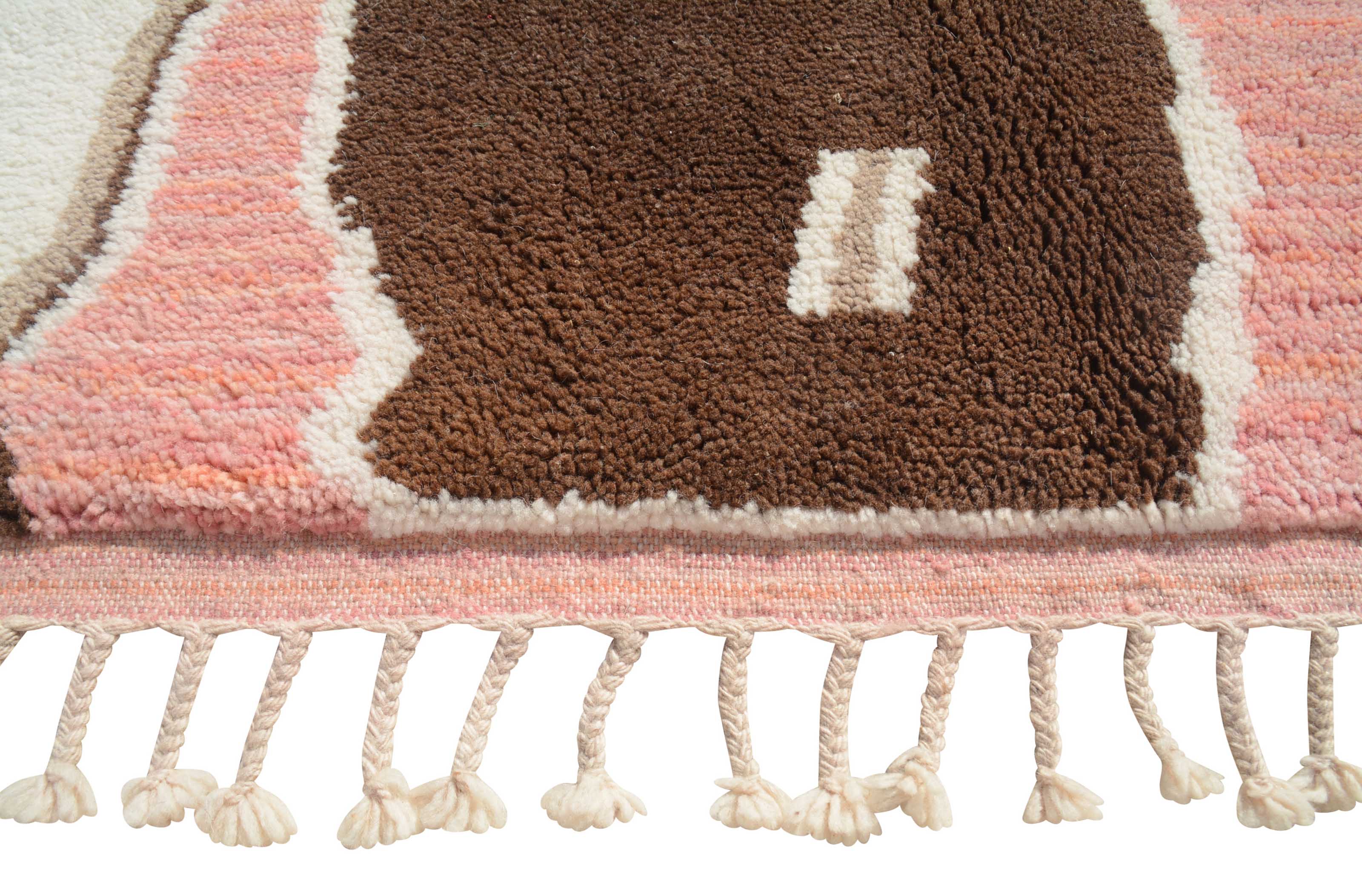 GemBliss - Elegant Pink Diamond Rug for Chic Decor | Illuminate Collective