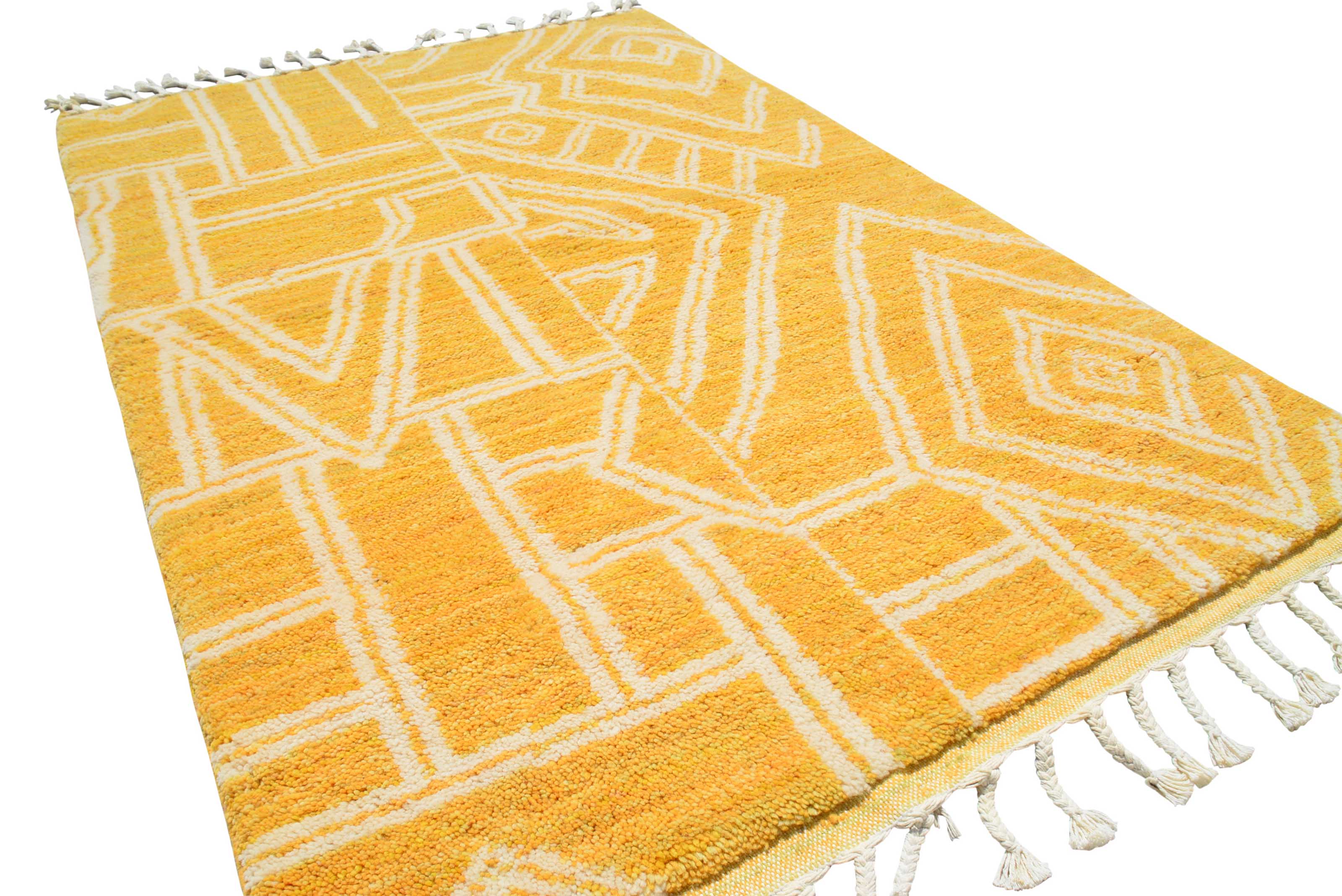 Golden Kuba Rug: Fabulous Design with Rich Color