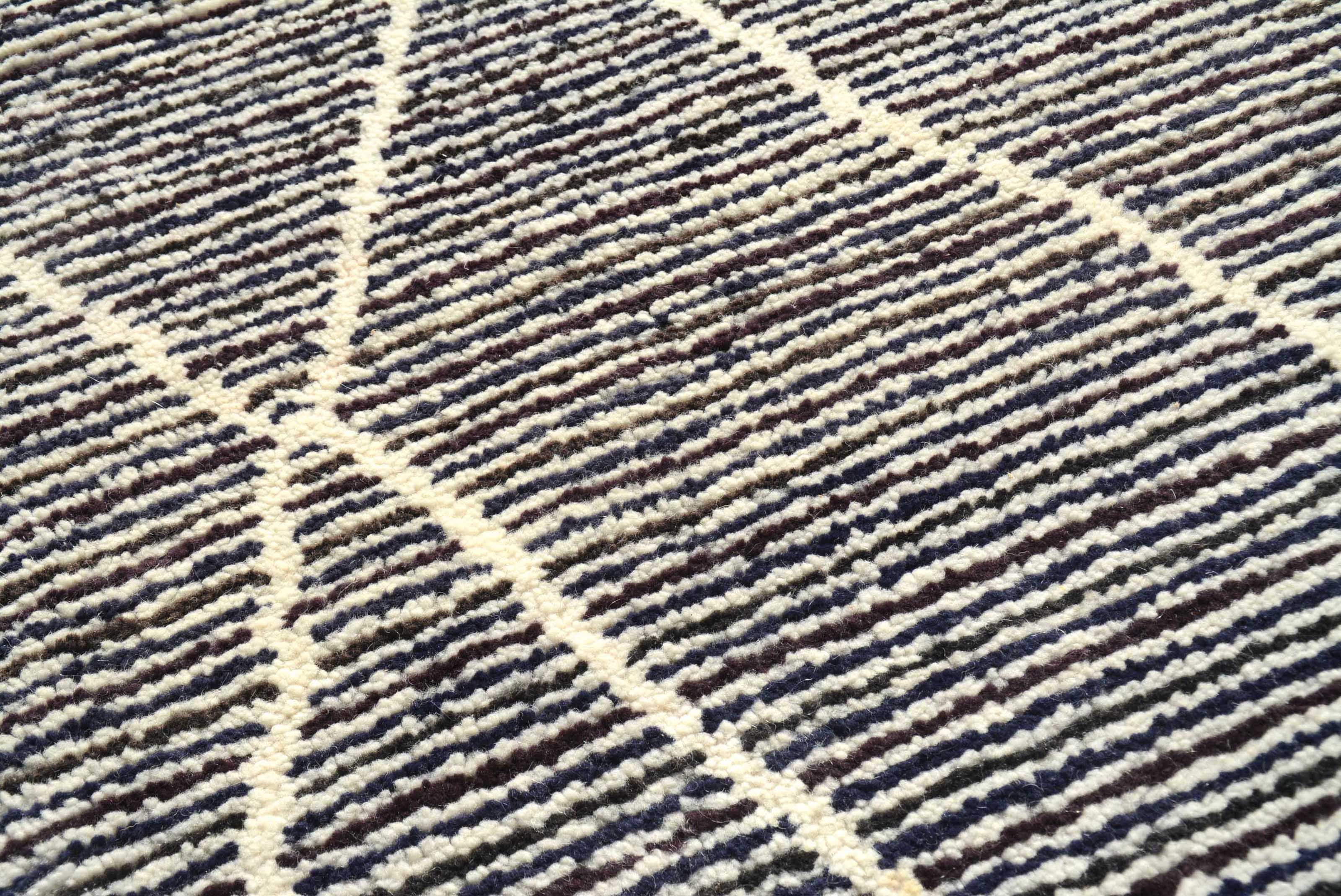 Linx - Modern Handwoven Rug for Stylish Spaces | Illuminate Collective