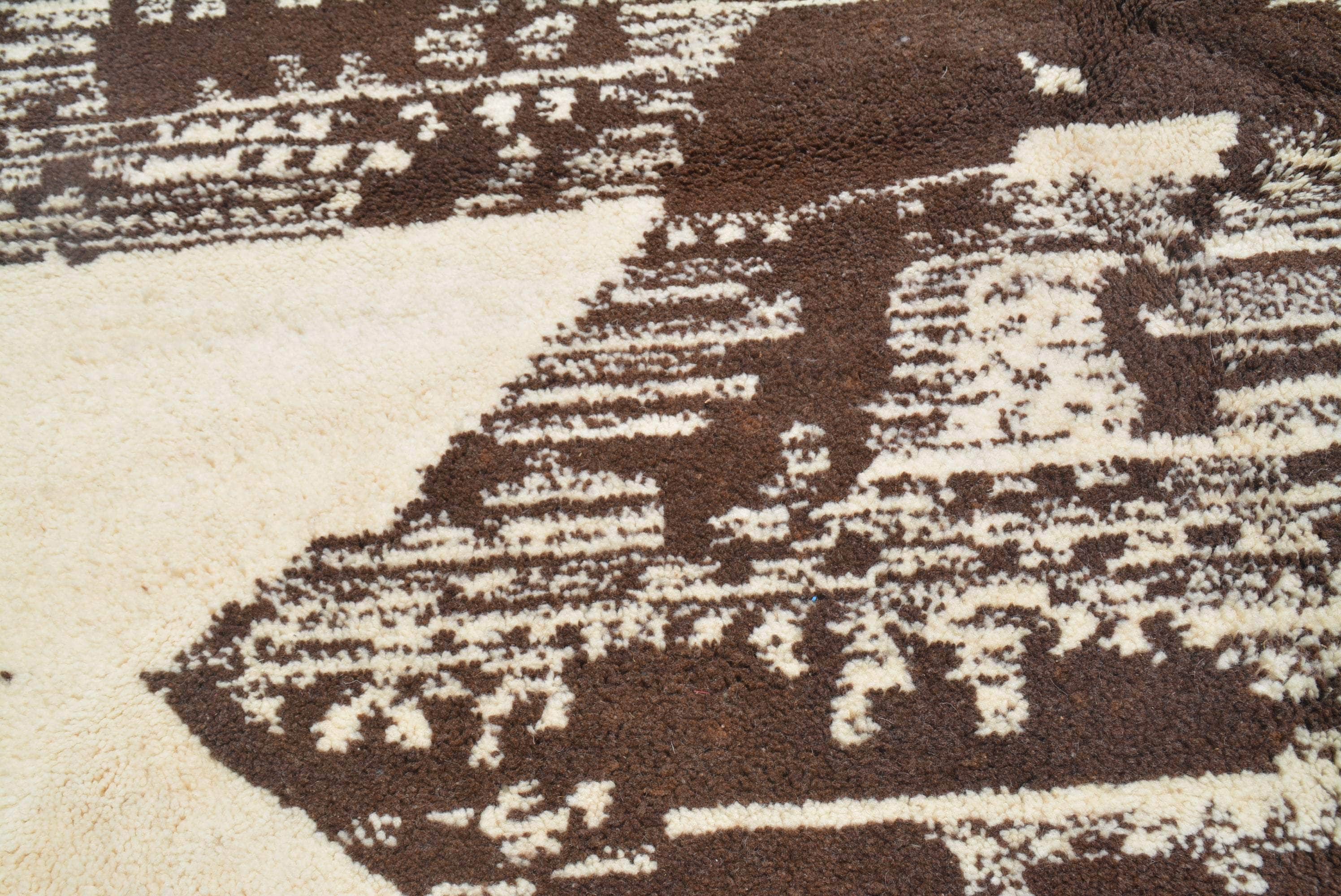 Monochromatic Gem | Handmade Moroccan Rug with Timeless Elegance