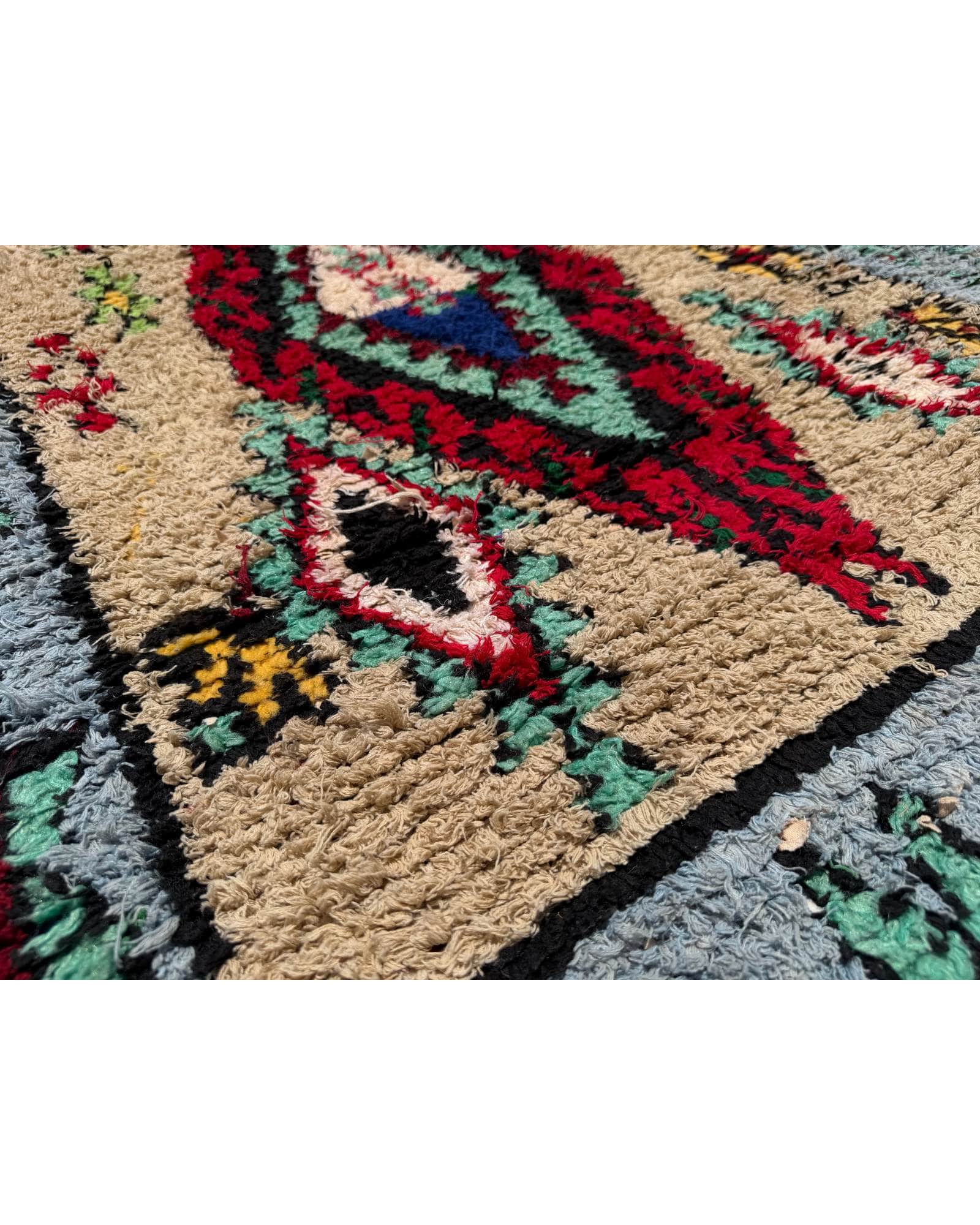 Tan & Blue Vintage Moroccan Rug | 3'4 x 7