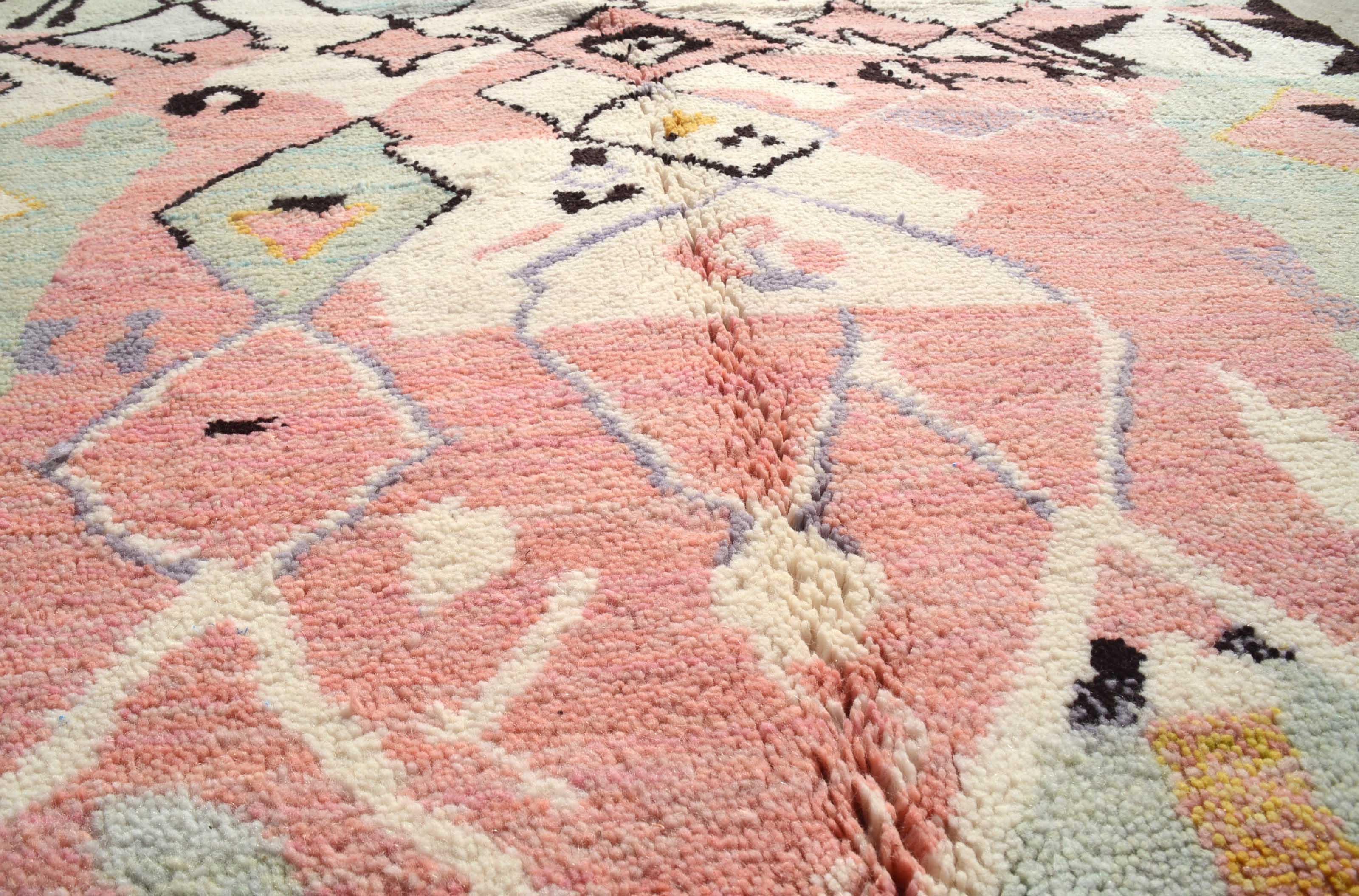 Tealuxe - Opulent Pink Teal Rug for Luxurious Home Decor | Illuminate Collective