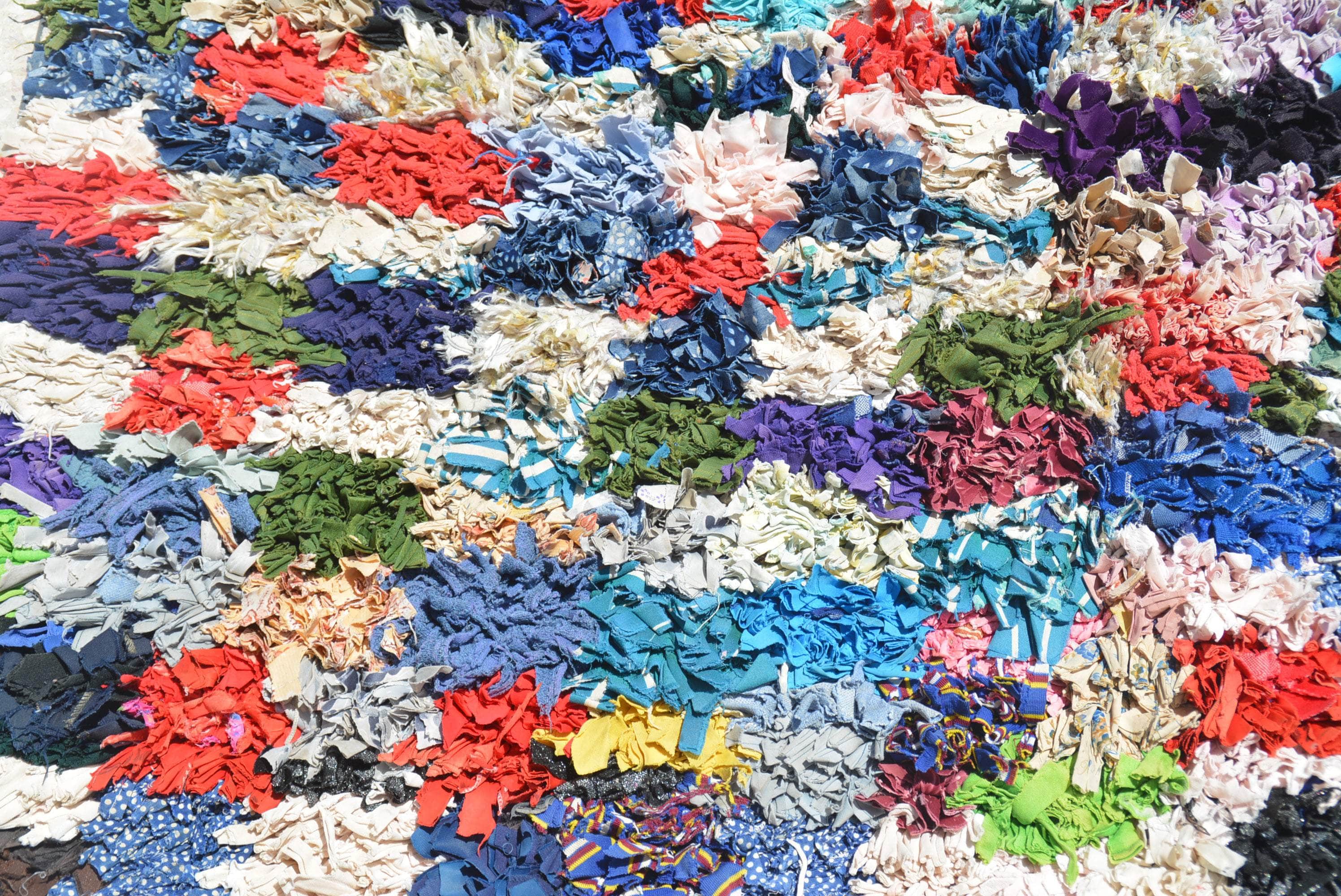 Timeless Treasures | Vintage Handwoven Moroccan Rug with Enduring Beauty