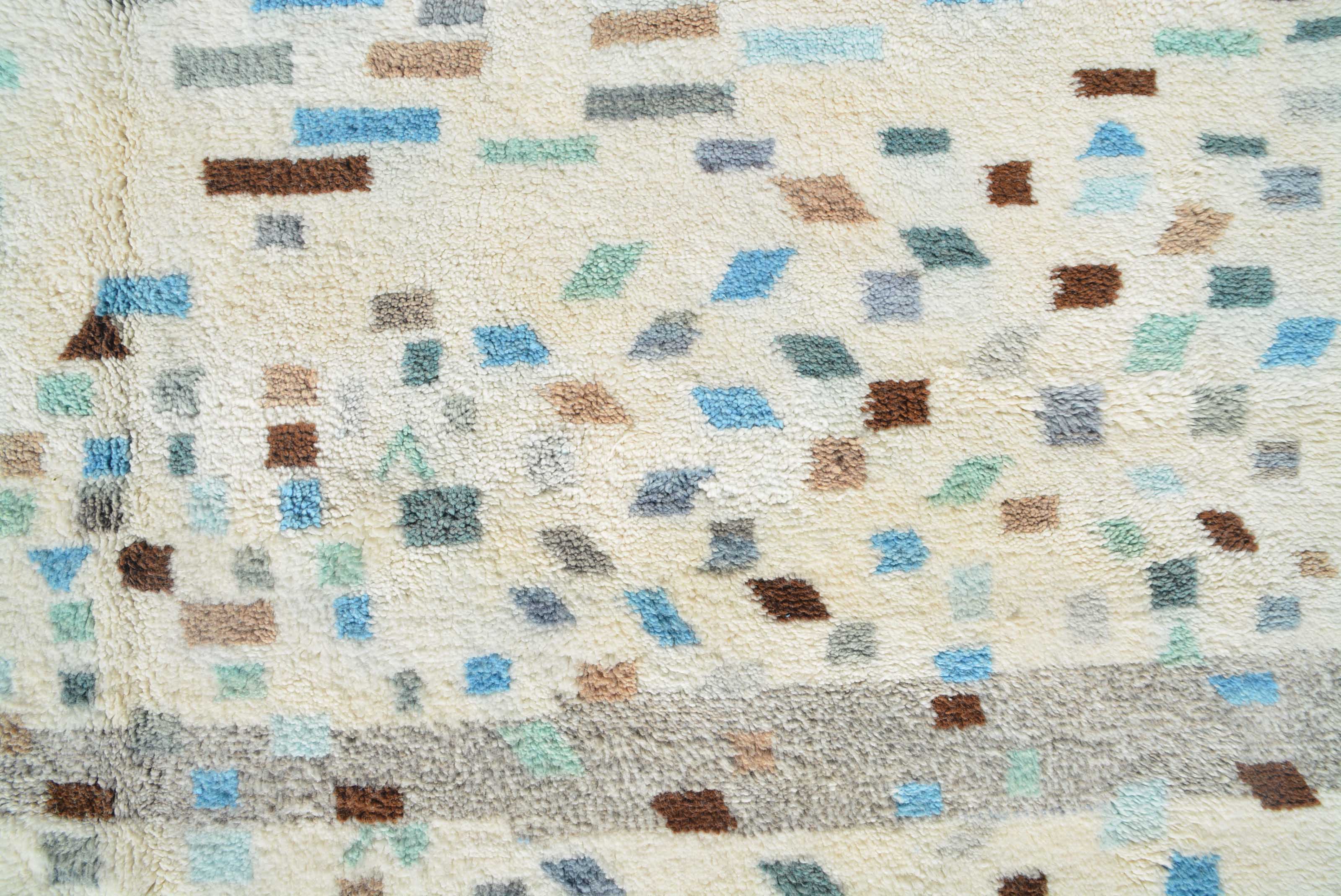 Blue Dotted Delight Handmade Rug - Add Charm and Elegance to Your Home