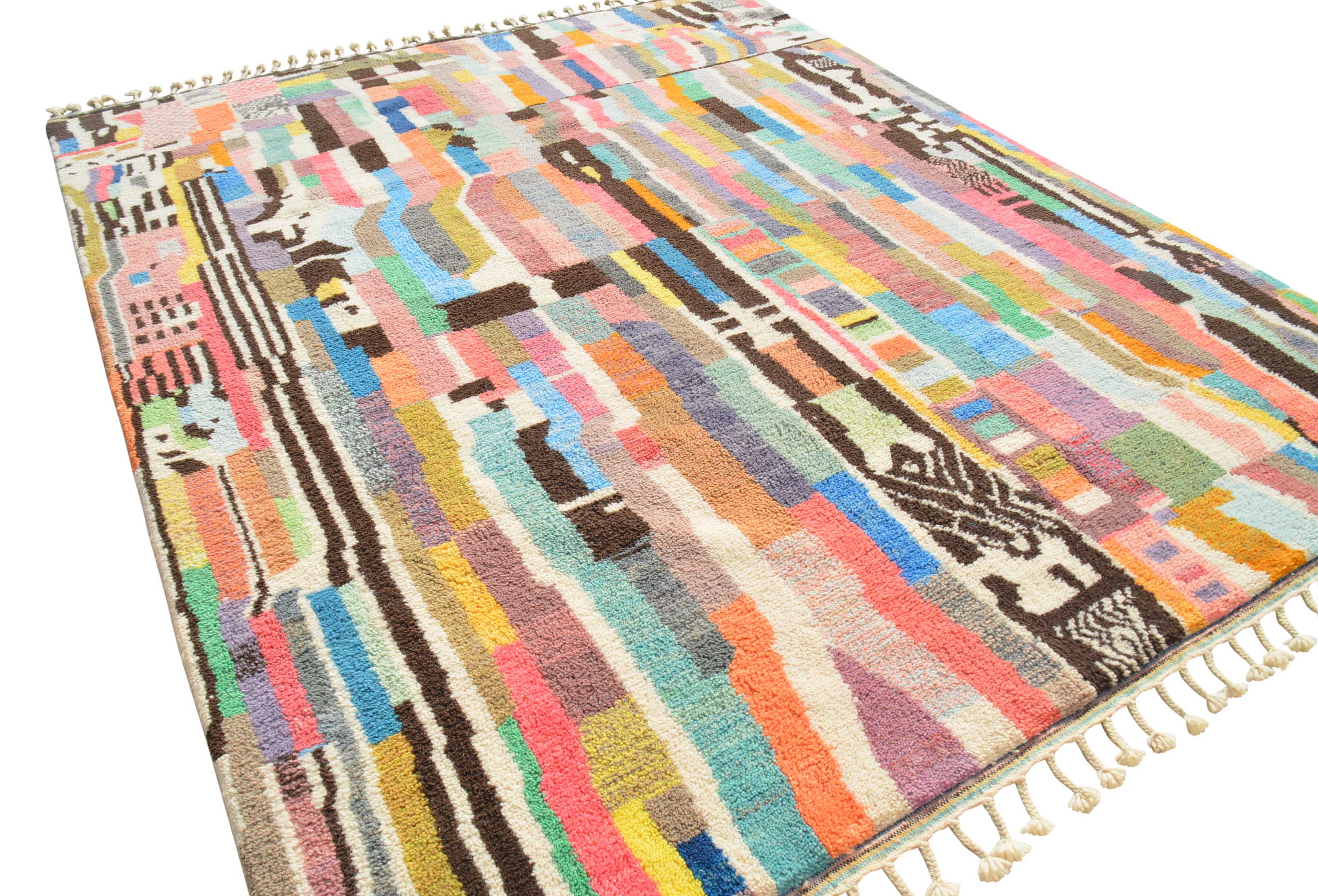 Color Craze - Handmade Moroccan Rug with a colorful design - Add a touch of excitement to your home