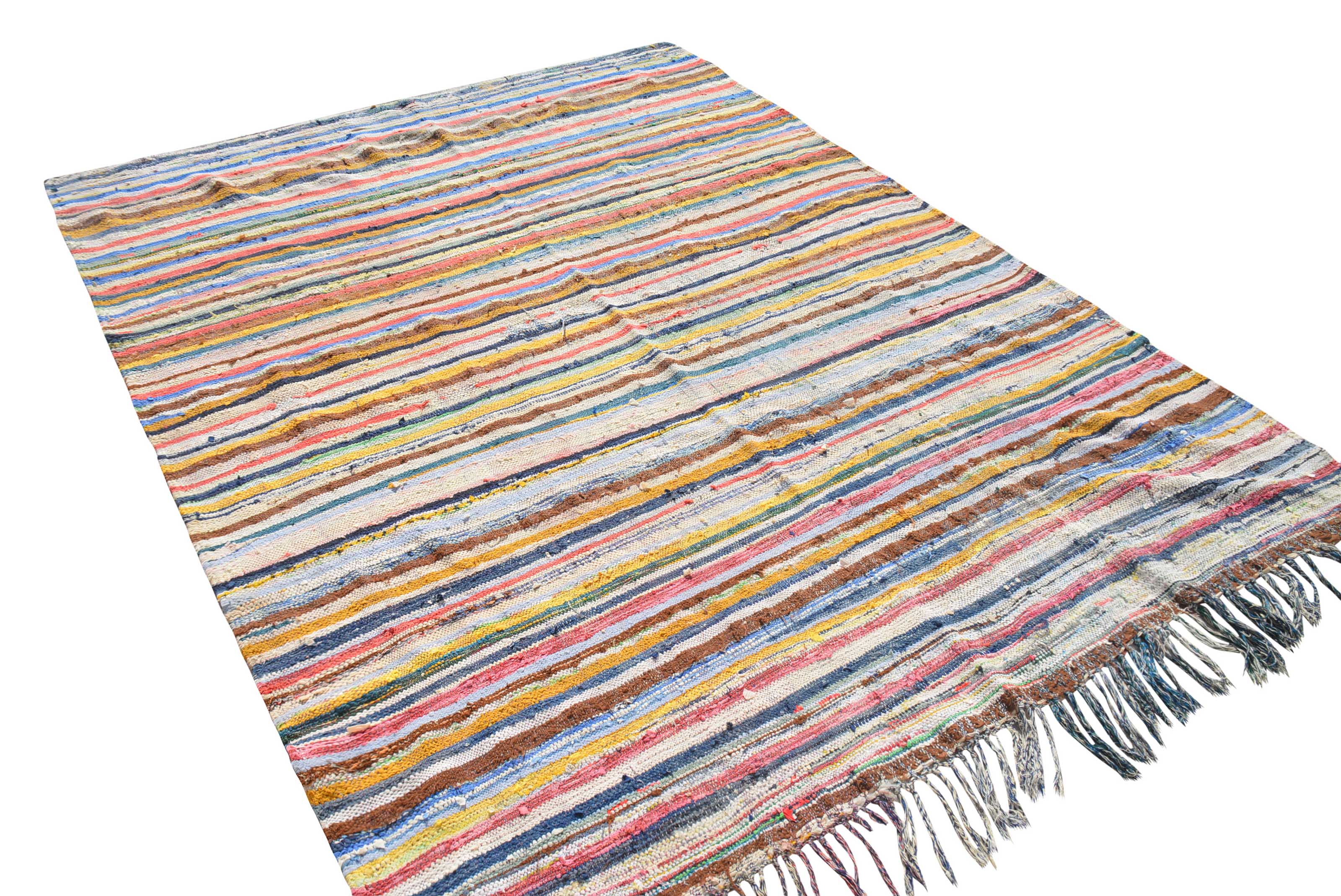 Flatweave Finesse Vintage Flatweave Rug - Add a touch of elegance to your home