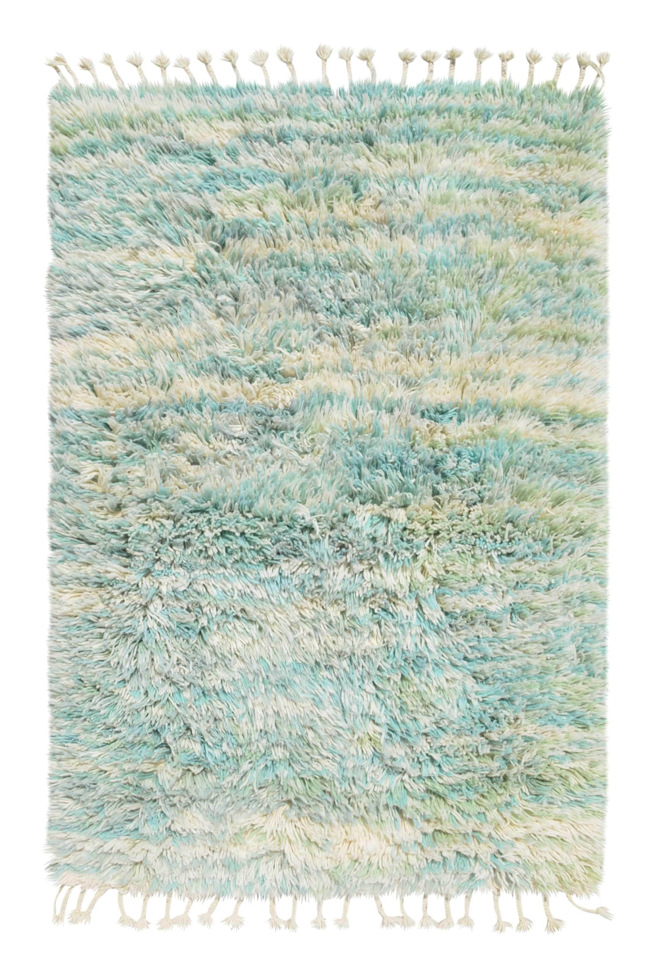 Green while shaggy Rug