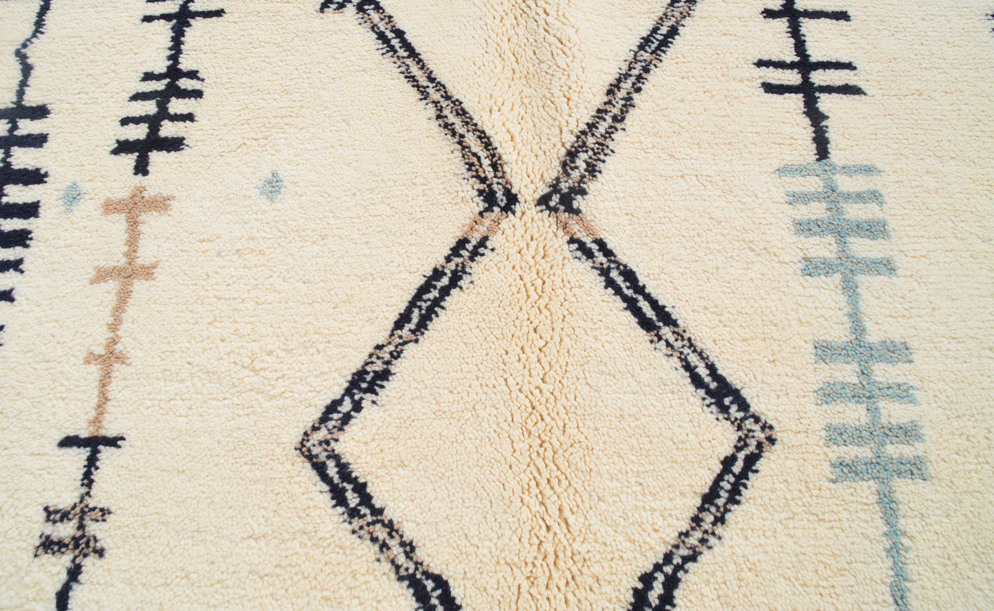 Hermano- 5'0" x 8'0" - 1.52m x 2.44m