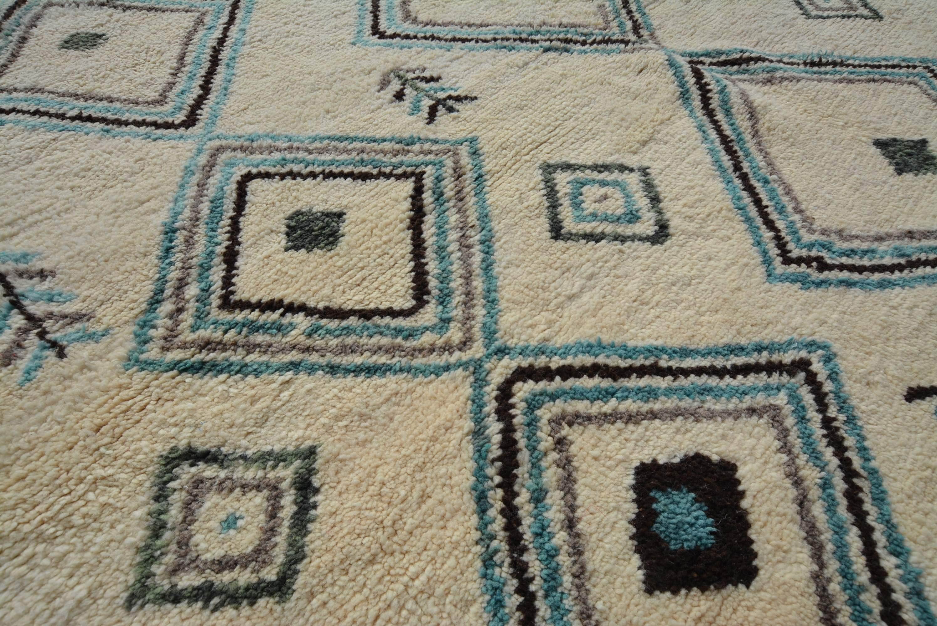  Brown Area Rugs