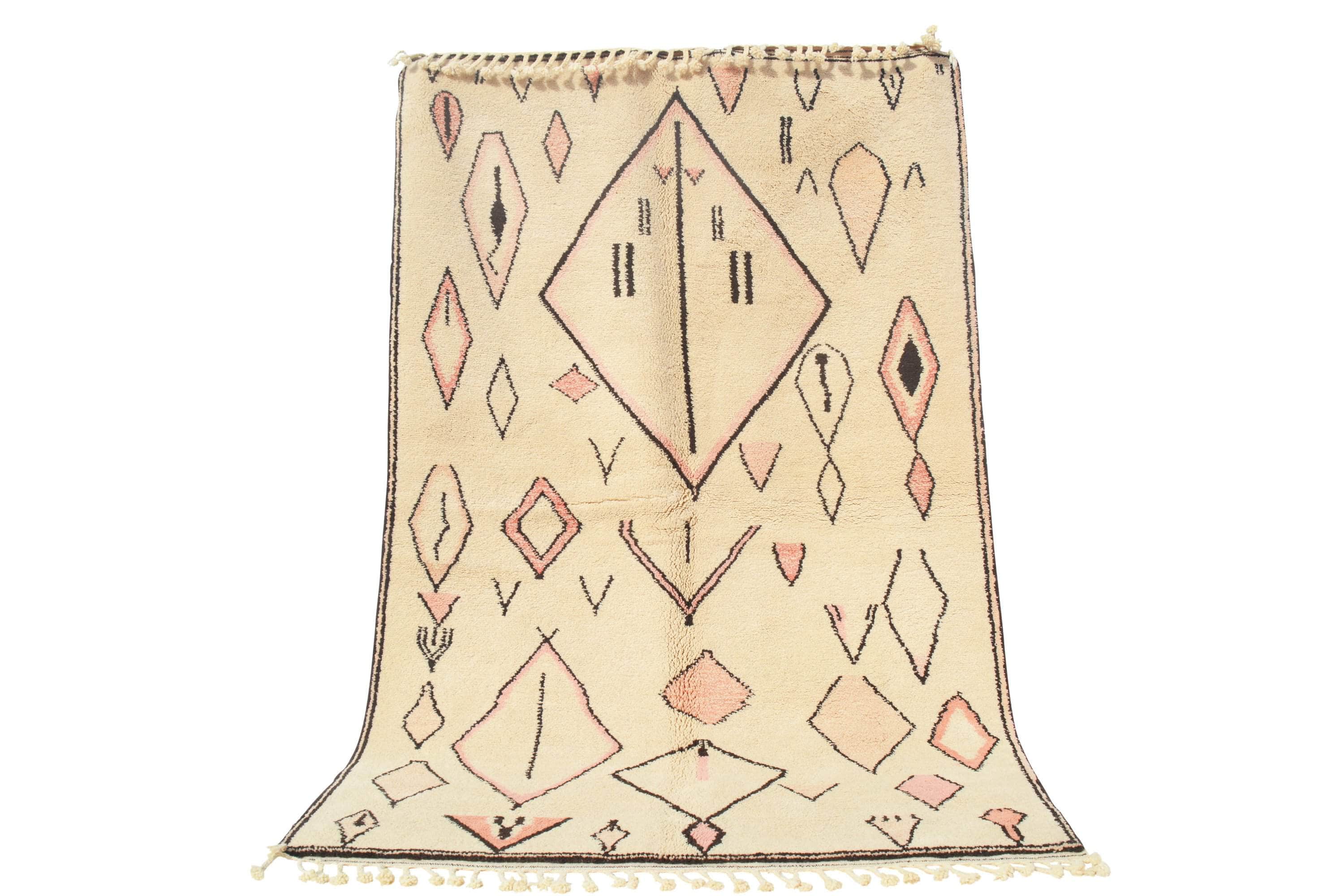 Illuminate Collective  handmade Moroccan Rug Weaver's Delight - 6'1 x 9'2 - 1.85m x 2.80m