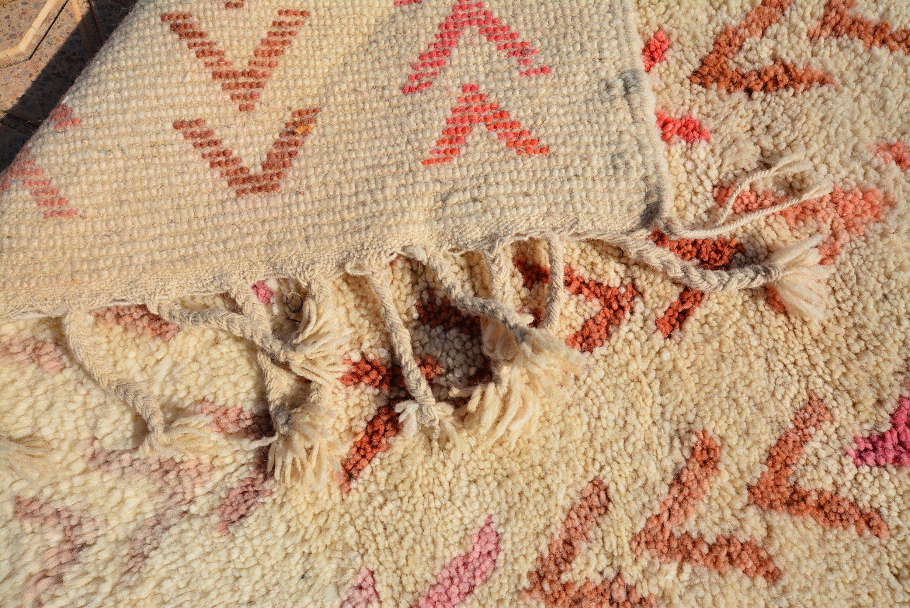 Illuminate Collective  handmade Moroccan Rug Zara - 8'5 x 9'5 - 2.56m x 2.87m