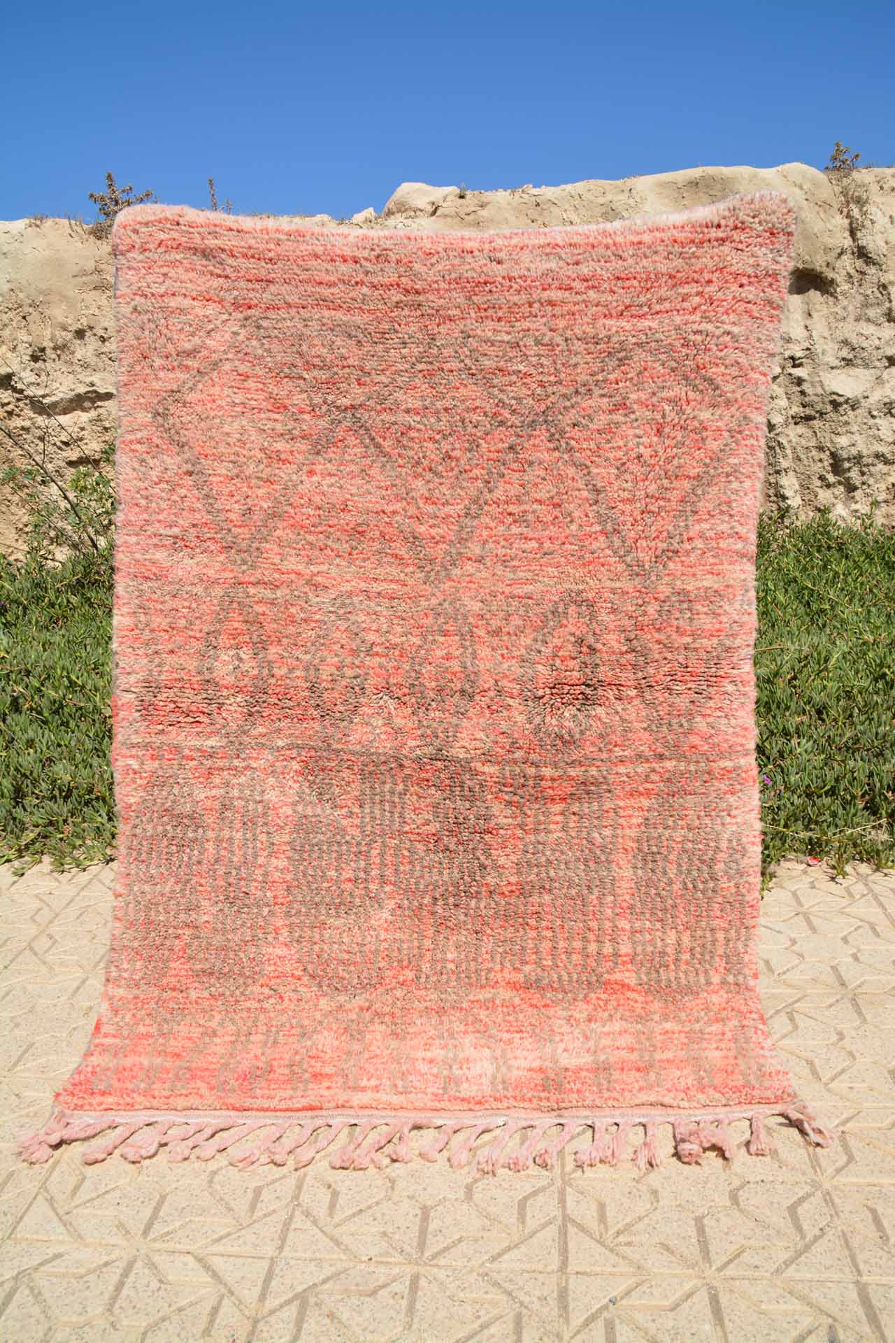 Illuminate Collective handmade Vintage Moroccan Rug Like Sunday - 4'x5'10 - 1.21m x 1.78m