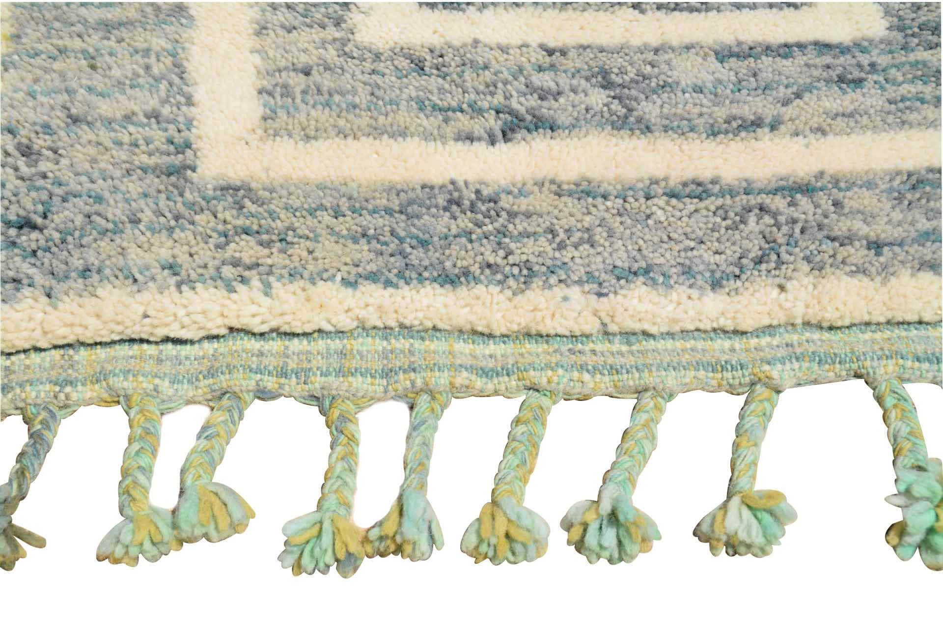 Moroccan Flat Weave Rugs - Layering Moroccan Rugs - Illuminate Collective