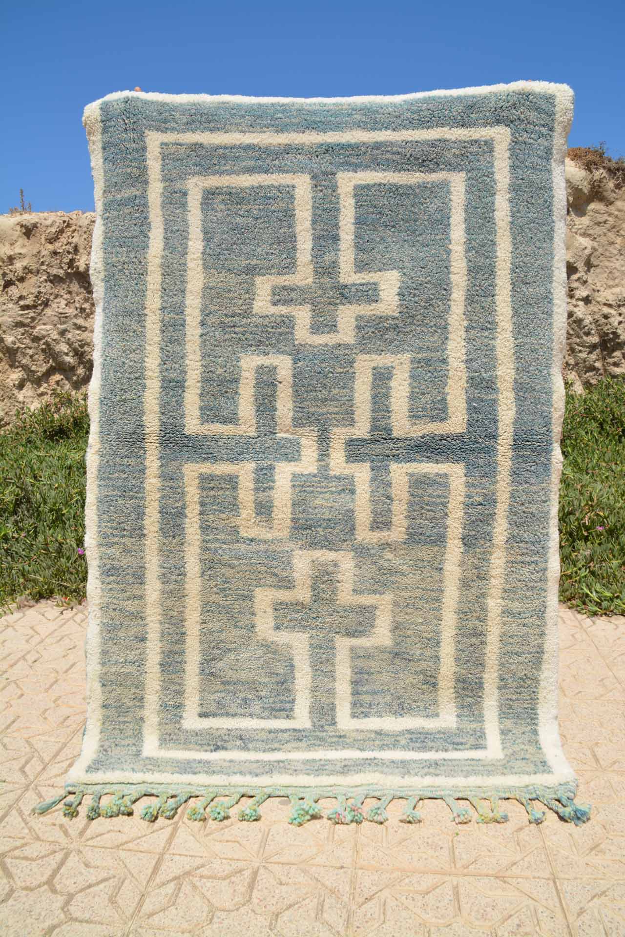 Moroccan Flat Weave Rugs - Layering Moroccan Rugs - Illuminate Collective