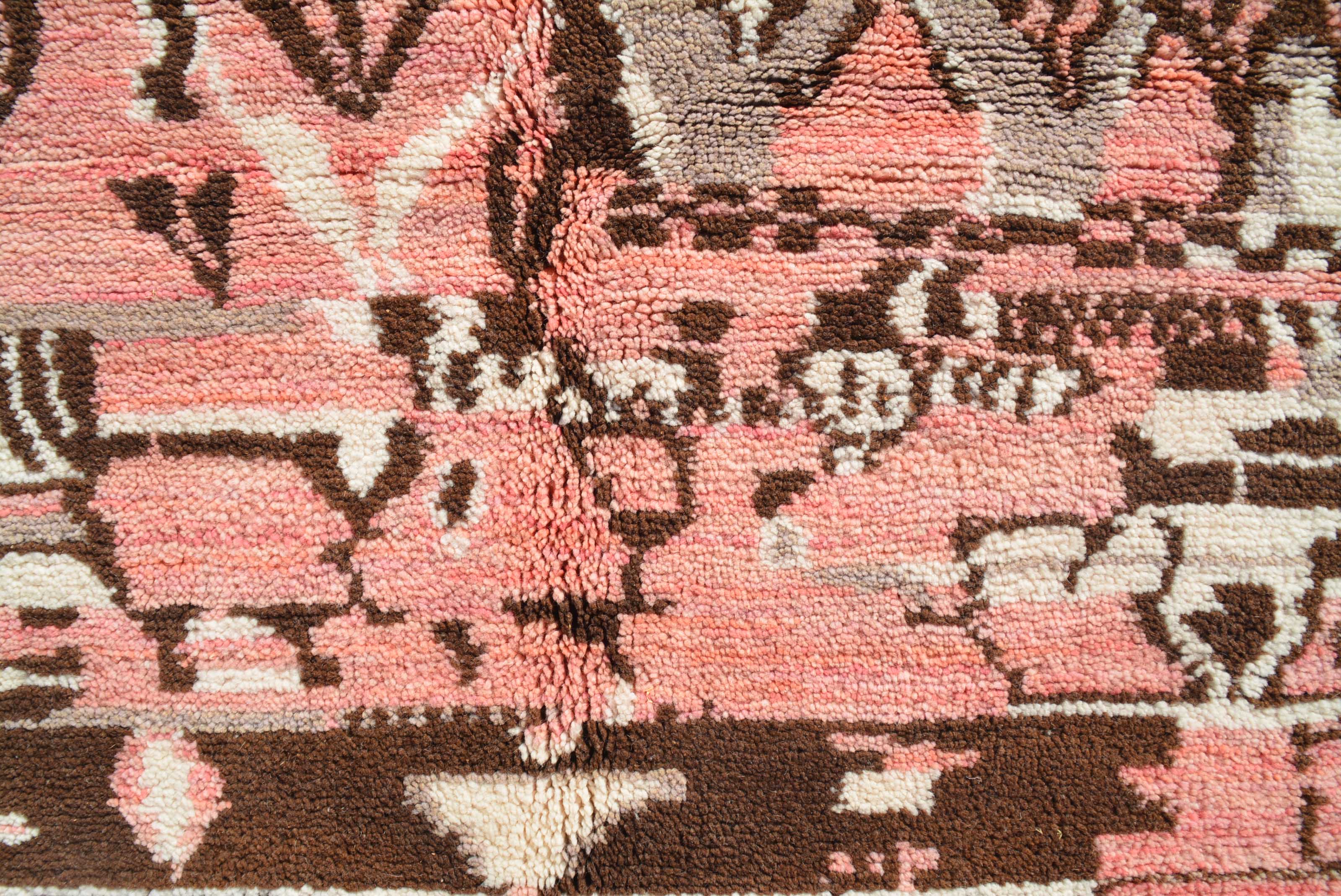 Pink Shadow - Handmade Moroccan Rug with Pink and Black - Add a touch of elegance to your home
