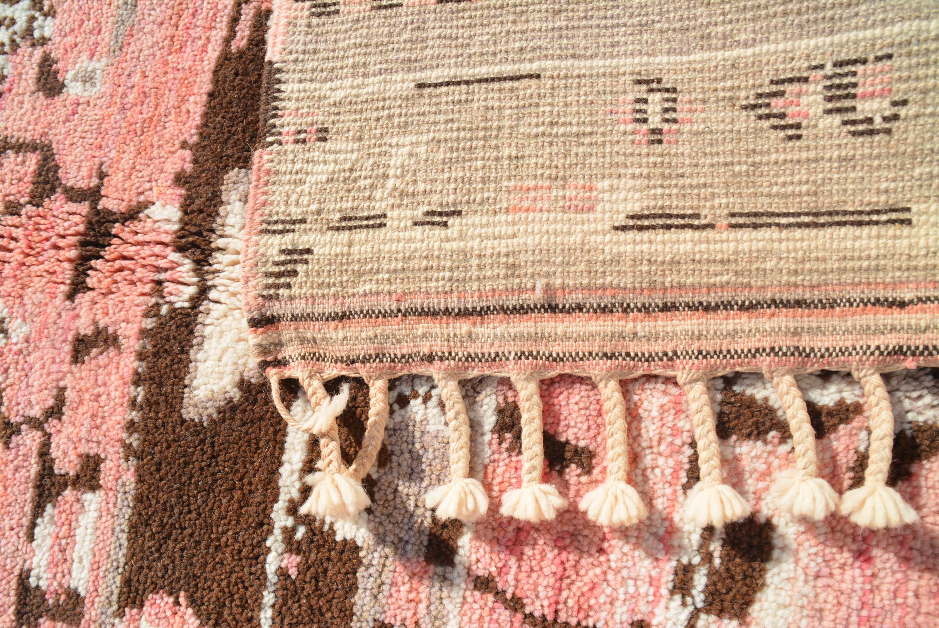 Pink Shadow - Handmade Moroccan Rug with Pink and Black - Add a touch of elegance to your home