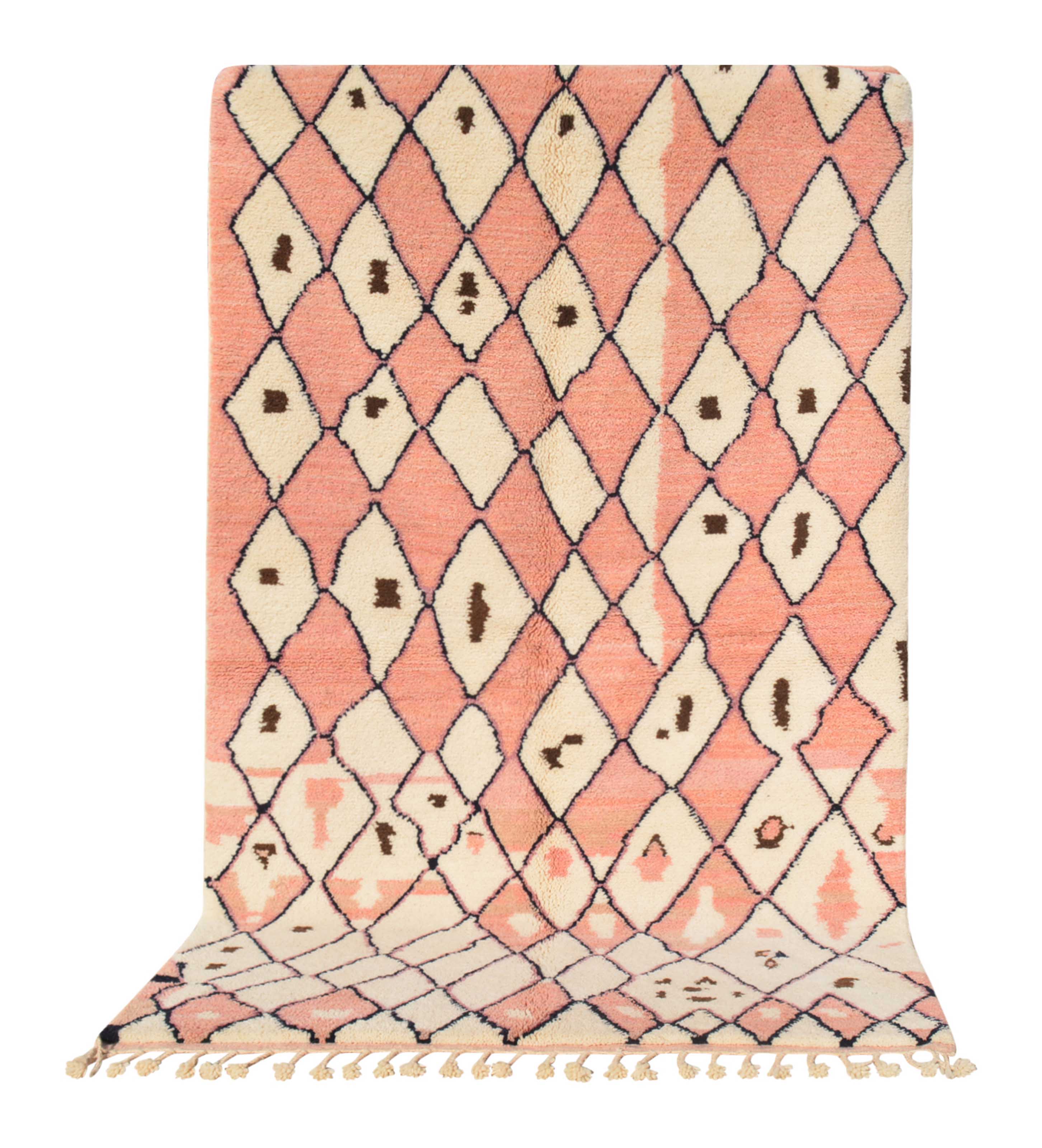 Rosewater - Handmade Moroccan Rug with Pink Diamonds - Add a touch of elegance to your home
