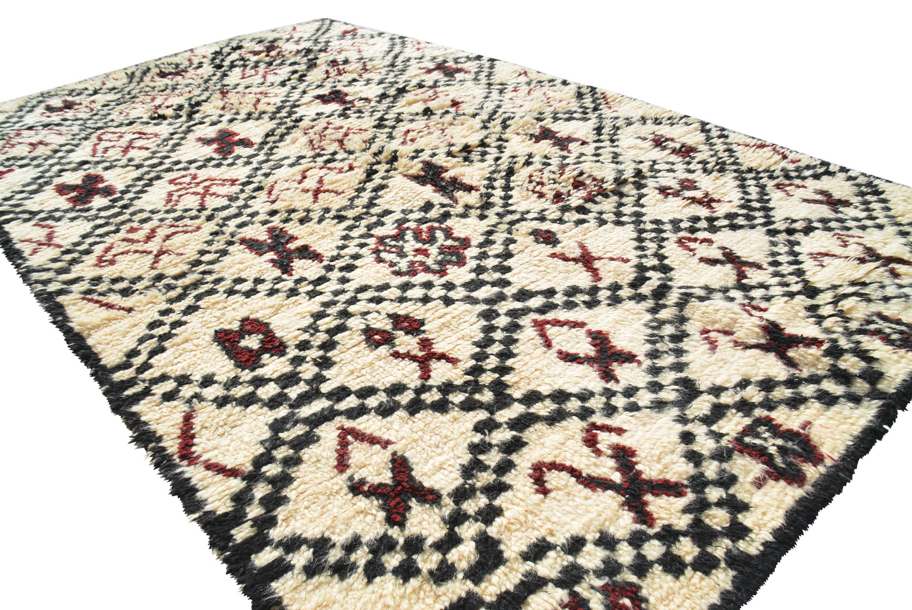 Vintage Bathroom Rugs | Vintage Area Rug Moroccan Style | Illuminate Collective