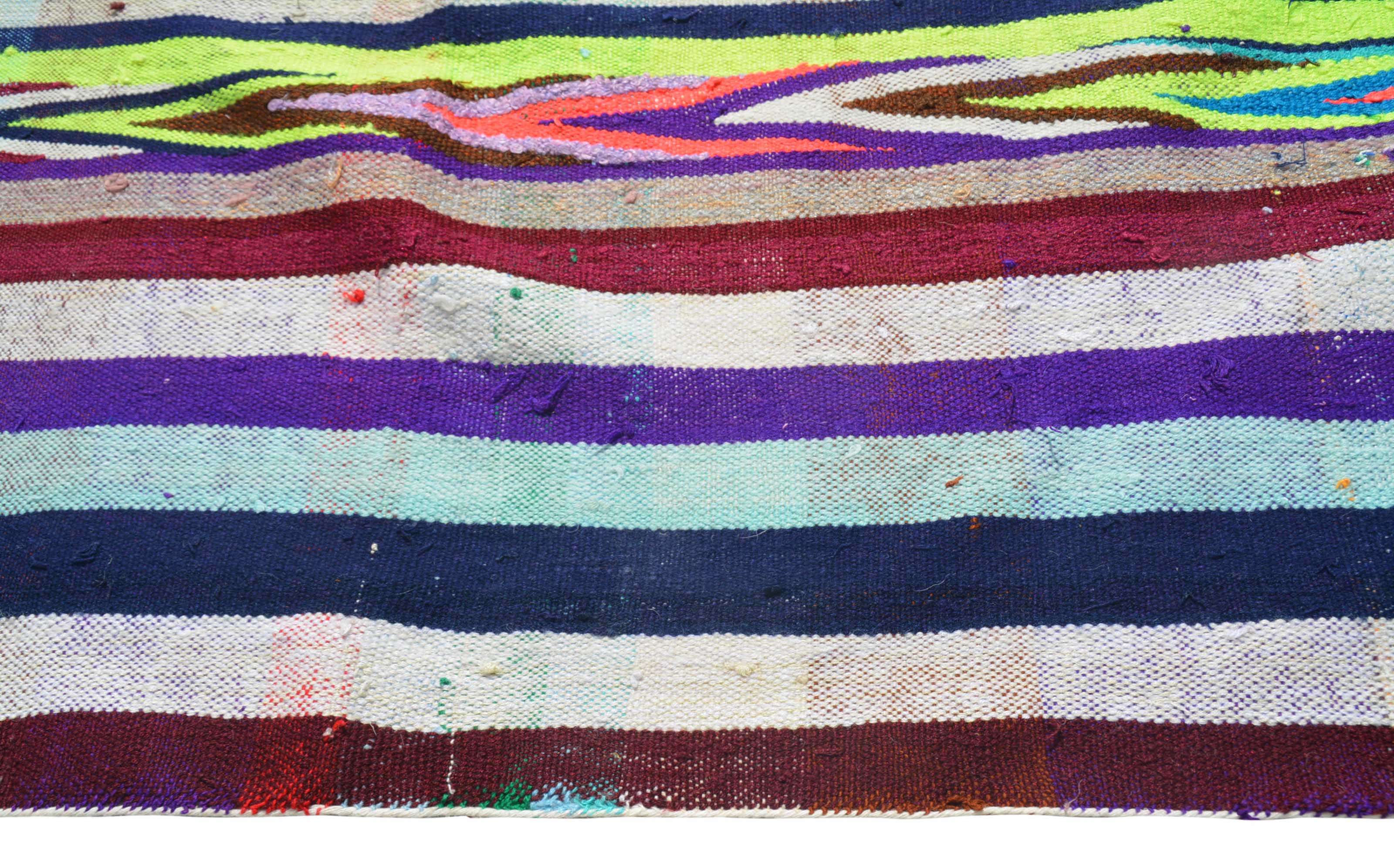 Vintage flat weave colorful rows