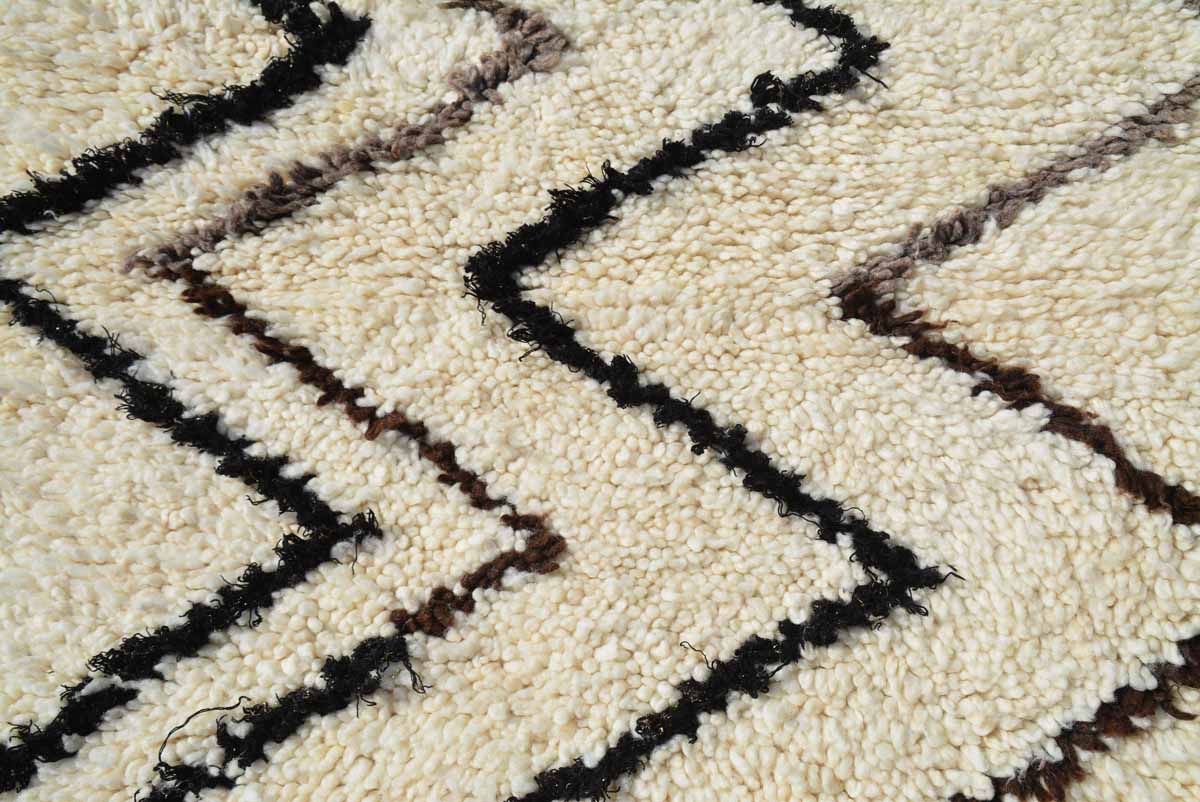 Vintage Moroccan Rug - Beni Ourian Rug