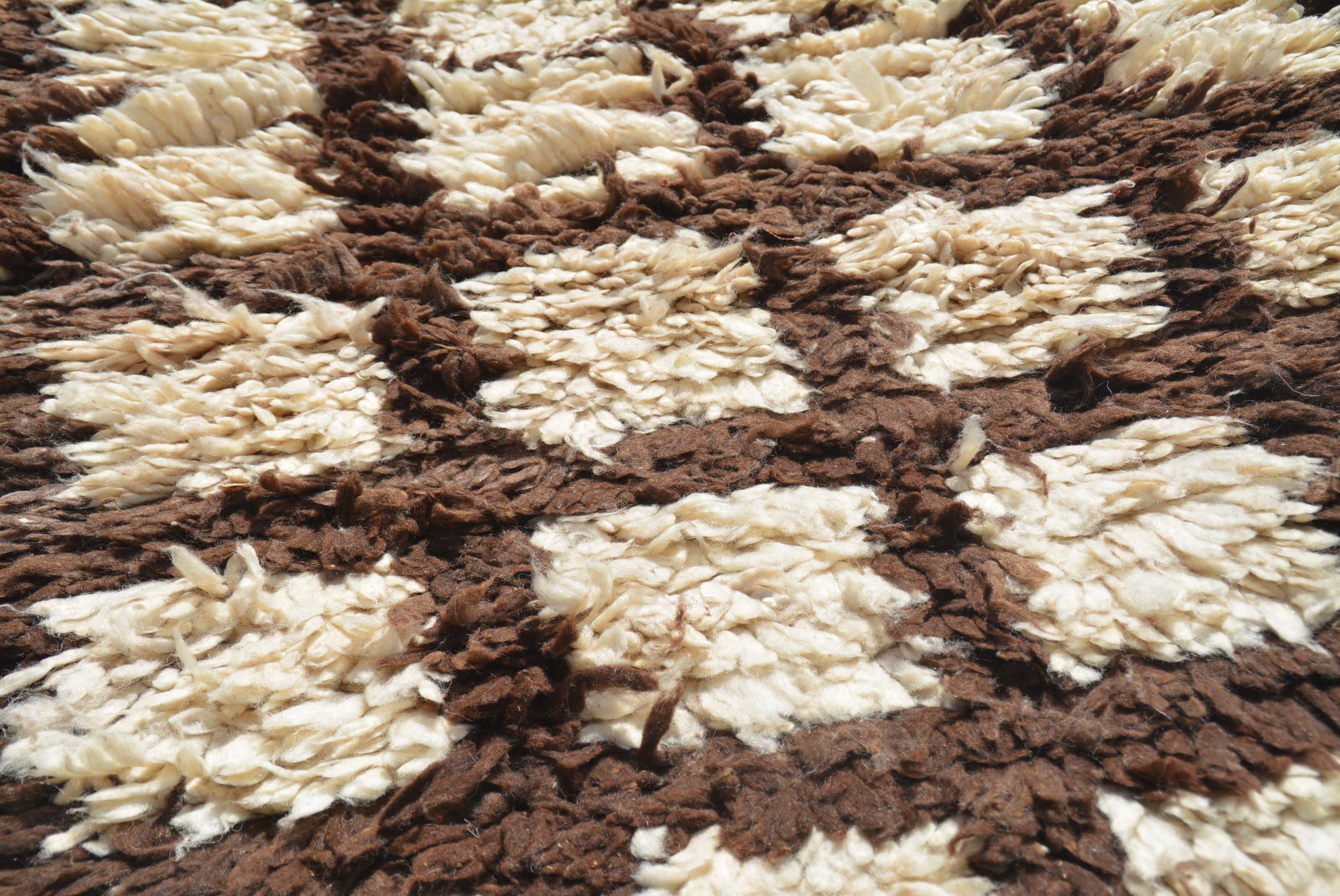 Vintage Moroccan Rug Cobble Stones Rugs - 3'10" x 8'5" - 1.17m x 2.57m - Vintage Moroccan Rug illuminate collective 