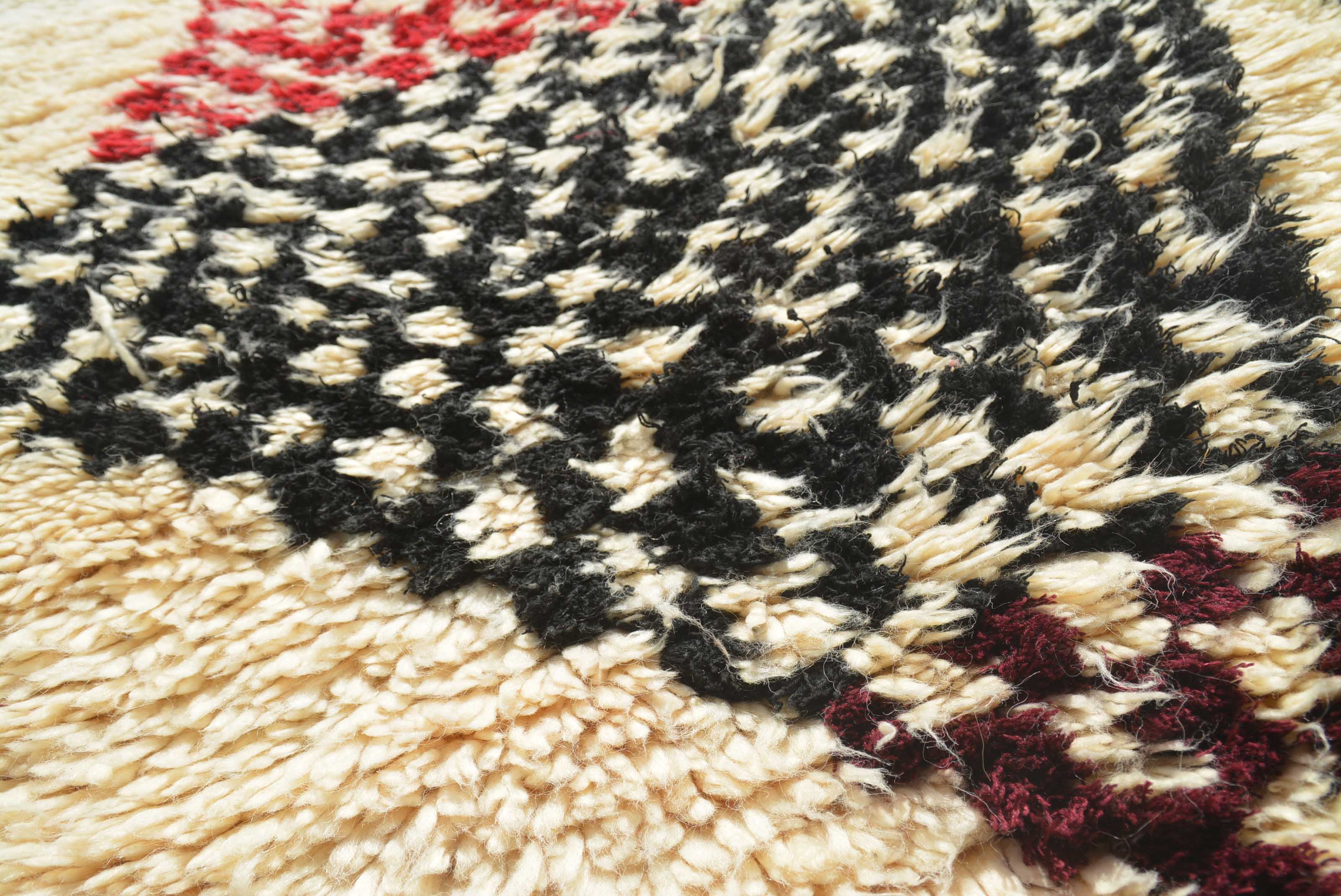Vintage Moroccan Rug Vintage Farmhouse Rugs | Vintage Medium Size Moroccan Rug | Berber Rug | Illuminate Collective illuminate collective
