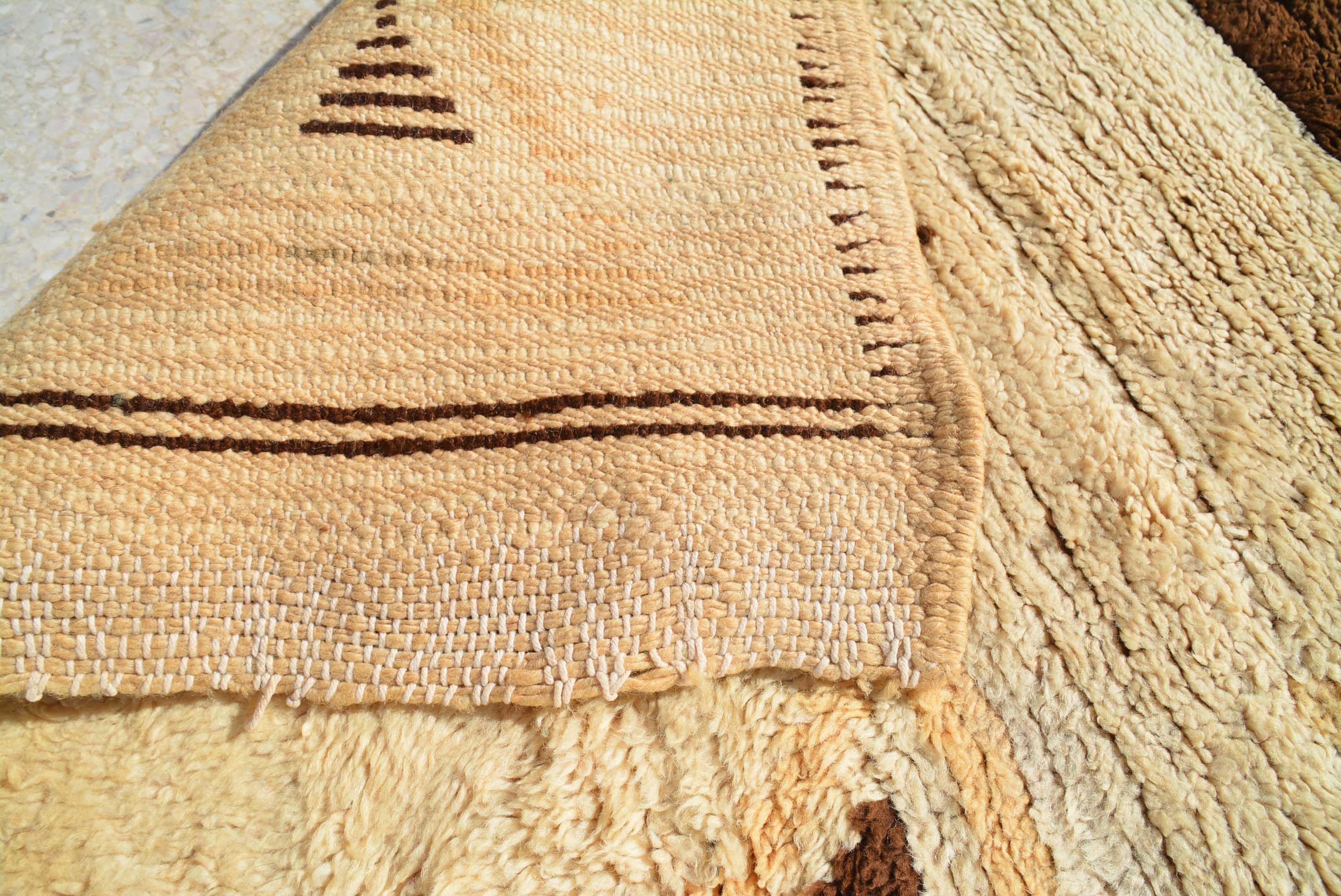 Vintage Moroccan Rug Vintage Hooked Rugs - Vintage Farmhouse Rugs - Illuminate Collective illuminate collective 