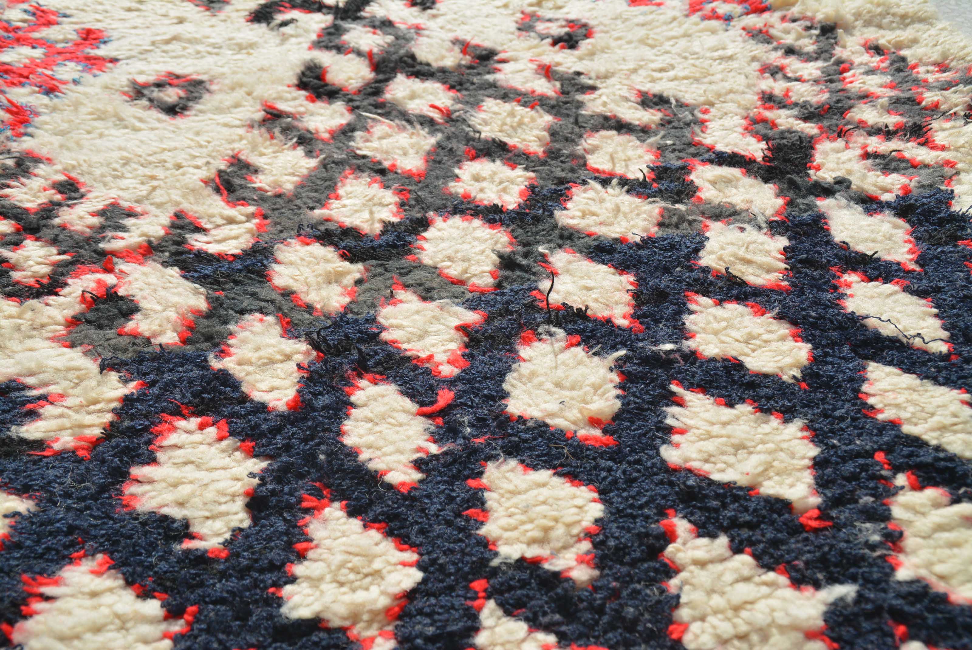 Vintage Retro Rugs | Vintage Moroccan Rug