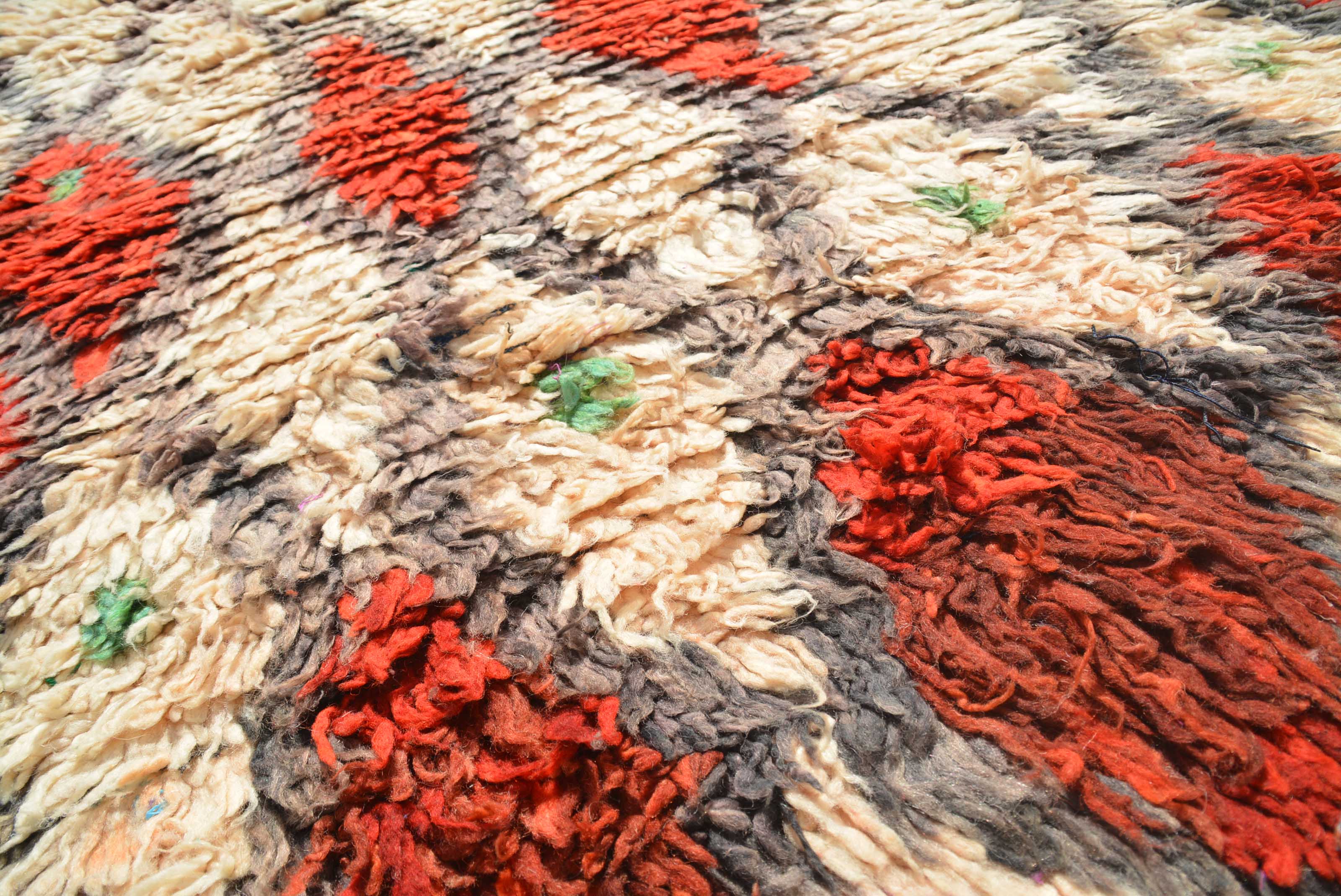 Vintage Wool Moroccan Rug Medium Size | Illuminate Collective